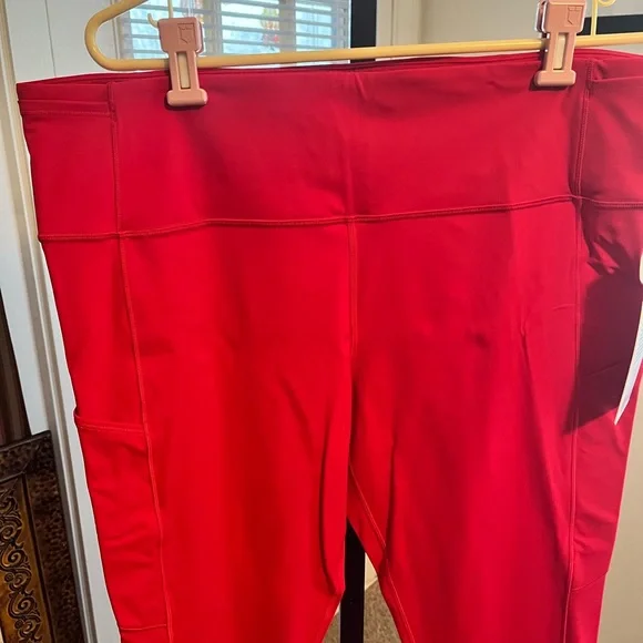 LULULEMON NWT AUTHENTIC FAST FREE WEIGHTLESS NULUX FABRIC RED LEGGINGS - Picture 3 of 16